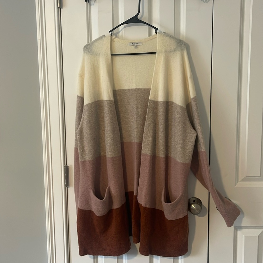 Color block soft cardigan with pockets